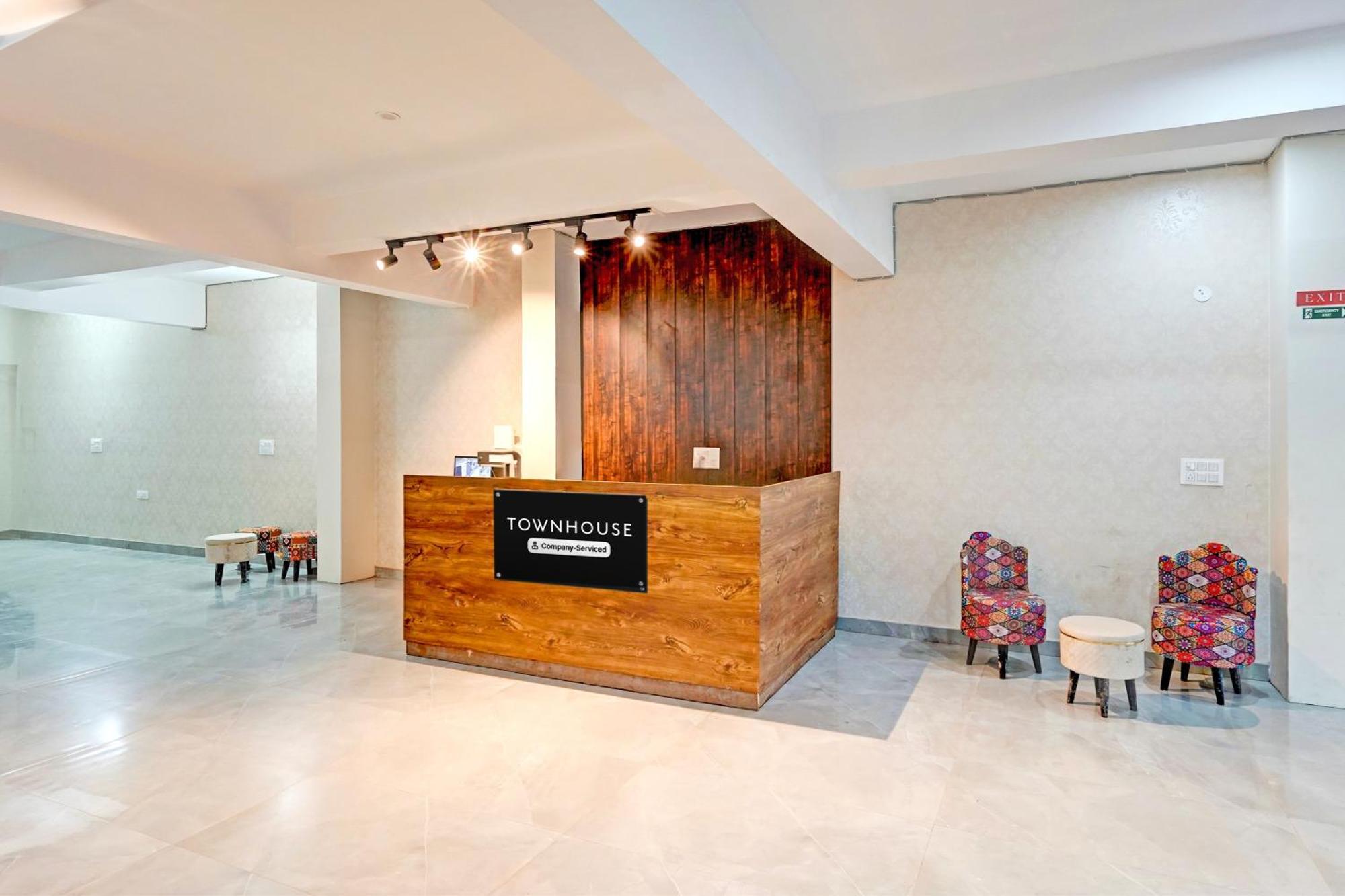 Super Townhouse Sector 86 Near Sector 83 Metro Station Hotel Ноида Екстериор снимка