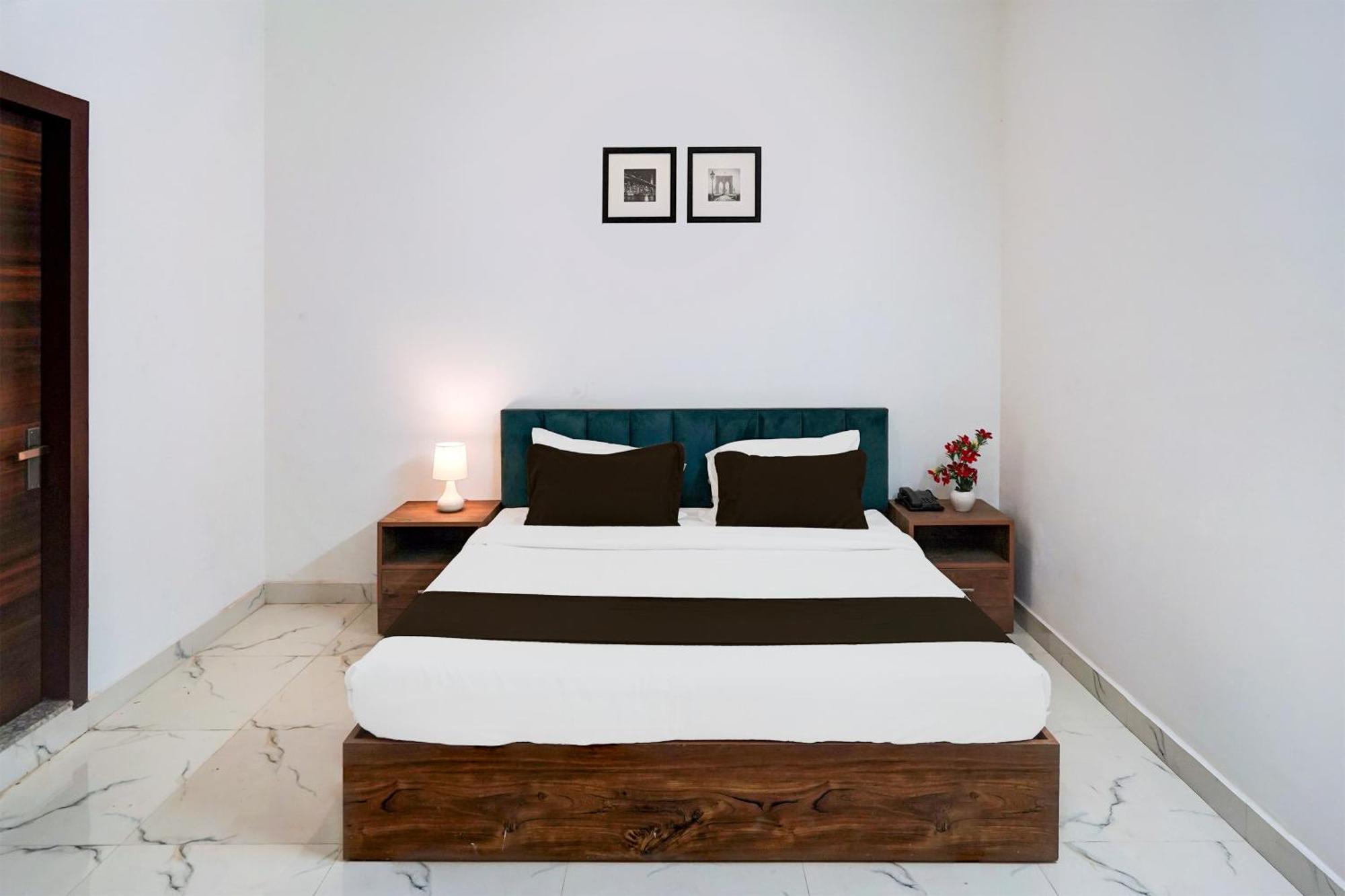 Super Townhouse Sector 86 Near Sector 83 Metro Station Hotel Ноида Екстериор снимка